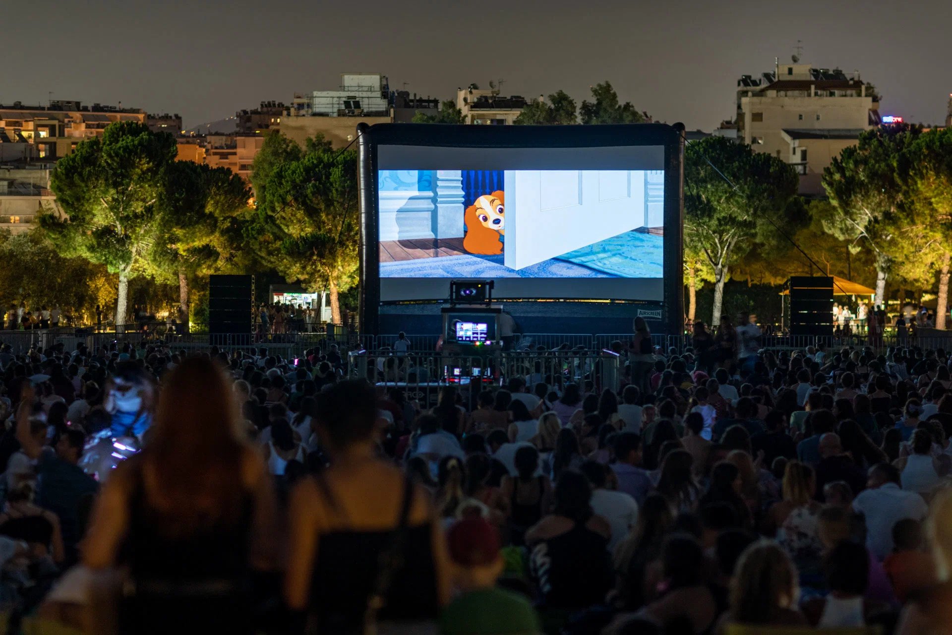 Бесплатные летние кинопоказы под открытым небом в Афинах: «Park Your Cinema» (3 июля—30 августа)